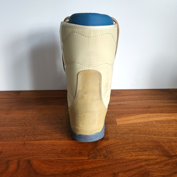 BURTON Snowboarding Boots - Picture 12 of 13